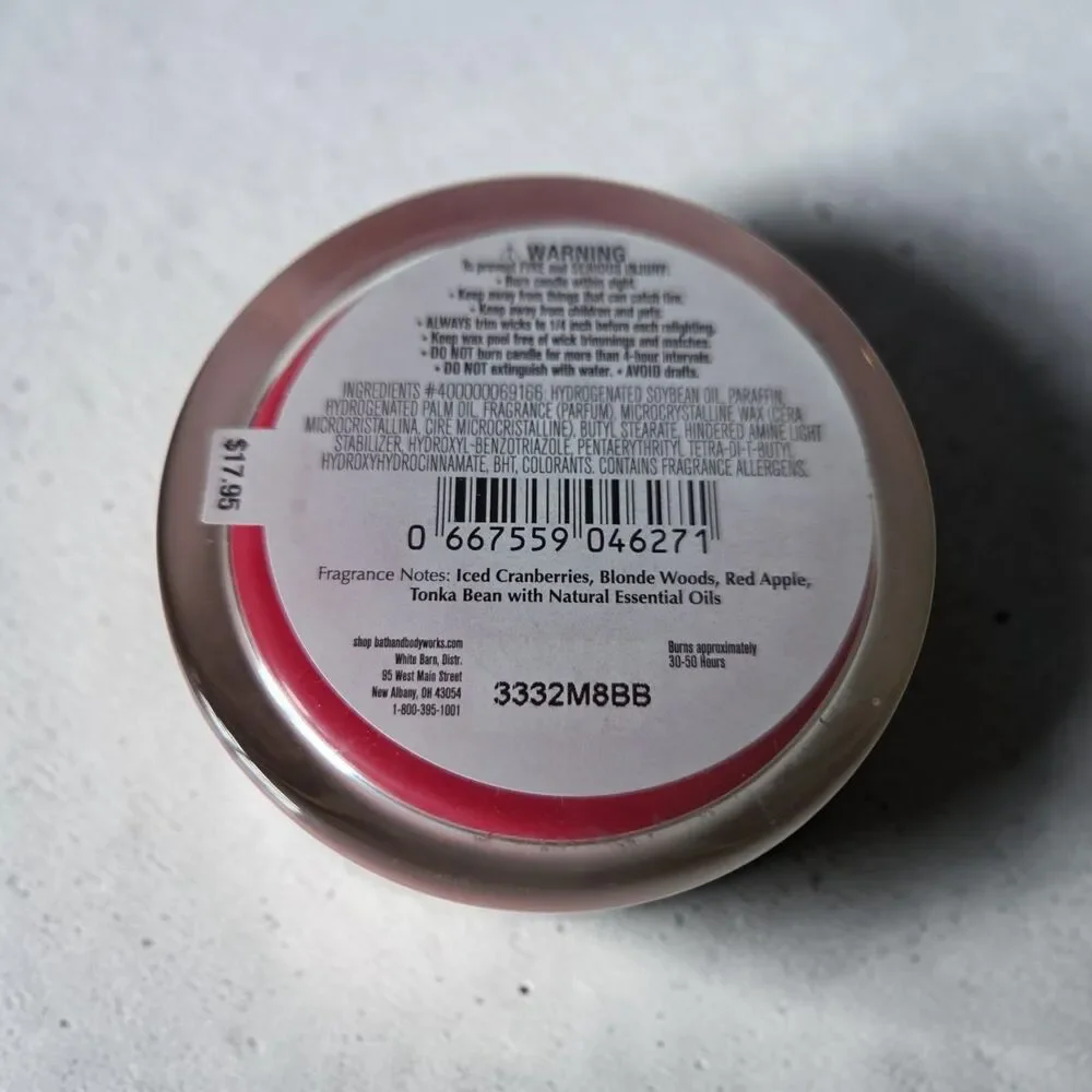Bath & Body Works White Barn Frosted Cranberry Single Wick Candle 8 oz New